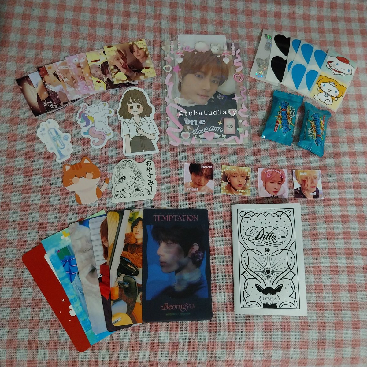 tubatud1ary's tweet photo. ꒰ #tdmails ꒱ ✨
hellaur @dekugyu !! gyu is home na >< thank u so much for letting me adopt this poging papel 🥹 the packaging is also very pretty and the freebies 😭🩷 parang yung freebies pa ata ang binili ko talaga 😭 'til our next transaction <33
#dkgyusent https://t.co/BpwQfgFSdS