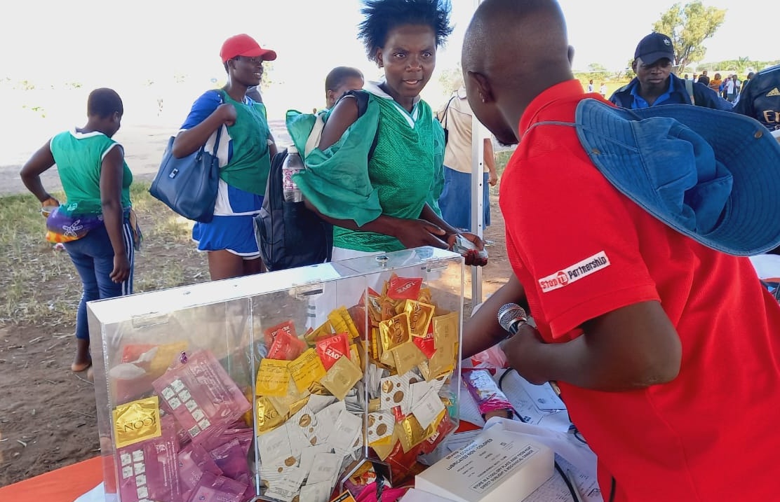 SAYWHATOrg's tweet photo. The fight to #endTB is for everyone, as everyone can be affected by TB. In commemoration of the World TB day, SAYWHAT supported a Sports Gala at Macheke Stadium in Masvingo, disseminating information about TB to participants.
 @SwedeninZW
#YesWeCanEndTB https://t.co/4tYGxOqHns