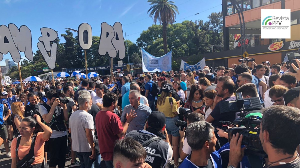 RevistaPPV's tweet photo. 🗓️ #24DeMarzo.
Marcha desde la exEsma a #PlazaDeMayo.

Ph: Vicente Castro. https://t.co/pT6DNaoEc7