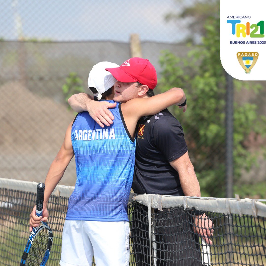 FadasdOk's tweet photo. LAS FOTOS DE TENIS EN EL AMERICANO TRI 21 🎾 https://t.co/tXjDYpAzzs