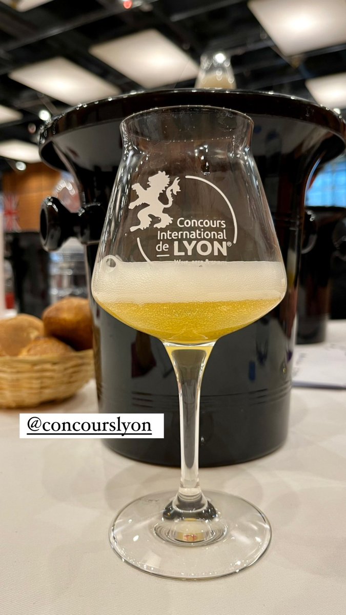 geschmacksstark's tweet photo. A good start to two days of judging @ConcoursLyon. Two flights of 15 beers each today. https://t.co/fCiDQJ3HDm