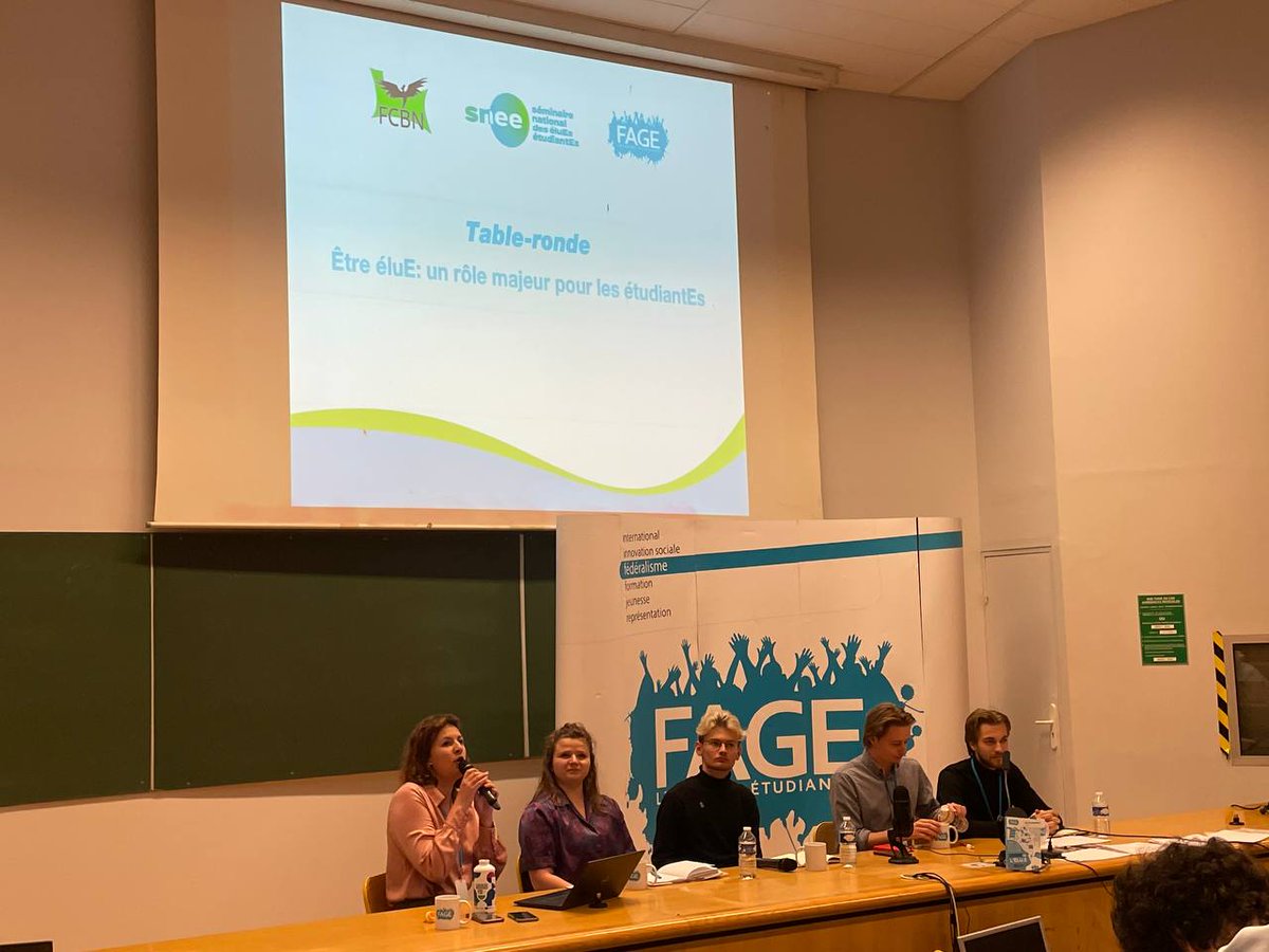 #SNEE 🗣️ | @Emilie_FAGE clôture cette table ronde en rappelant l'importance du rôle des éluEs étudiantEs : 

" ÉluEs et associations, vous êtes les piliers de la vie étudiante et c'est ensemble que nous irons beaucoup plus loin ! " ✊