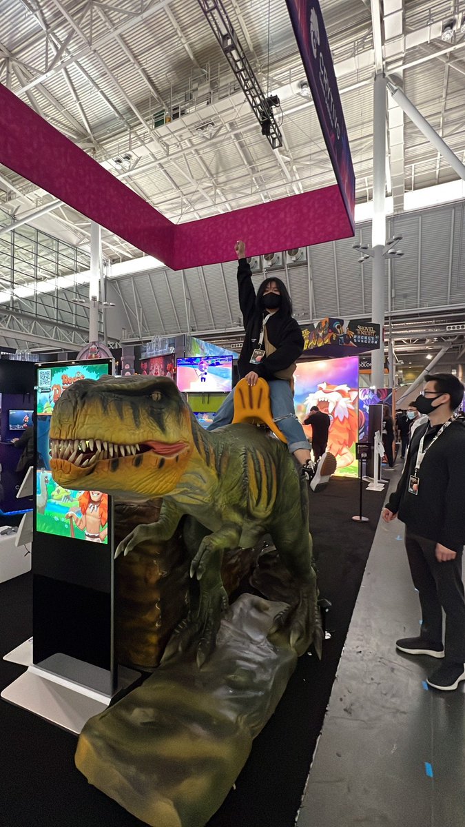 _crissywakeup's tweet photo. Look at me! I'm on a dinosaur 🤣

#PAXEast #Crytivo https://t.co/4SMOEBFnOL