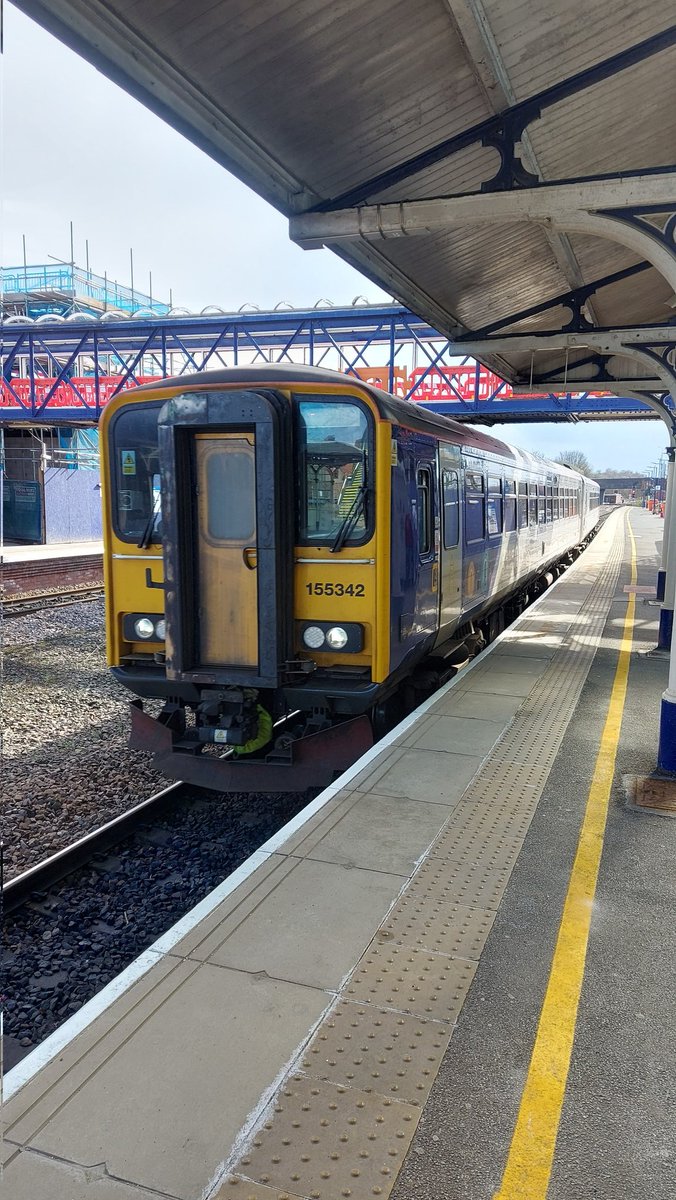 Shaun__92's tweet image. Northern Trains 155342 working 2R17 1345 York to Bridlington #northerntrains #northern #class155 #sprinter #1of7 #leyland #britishleyland #york #ChurchFenton #selby #howden #brough #hull #bridlington #friday #24th #march #2023 @northernassist