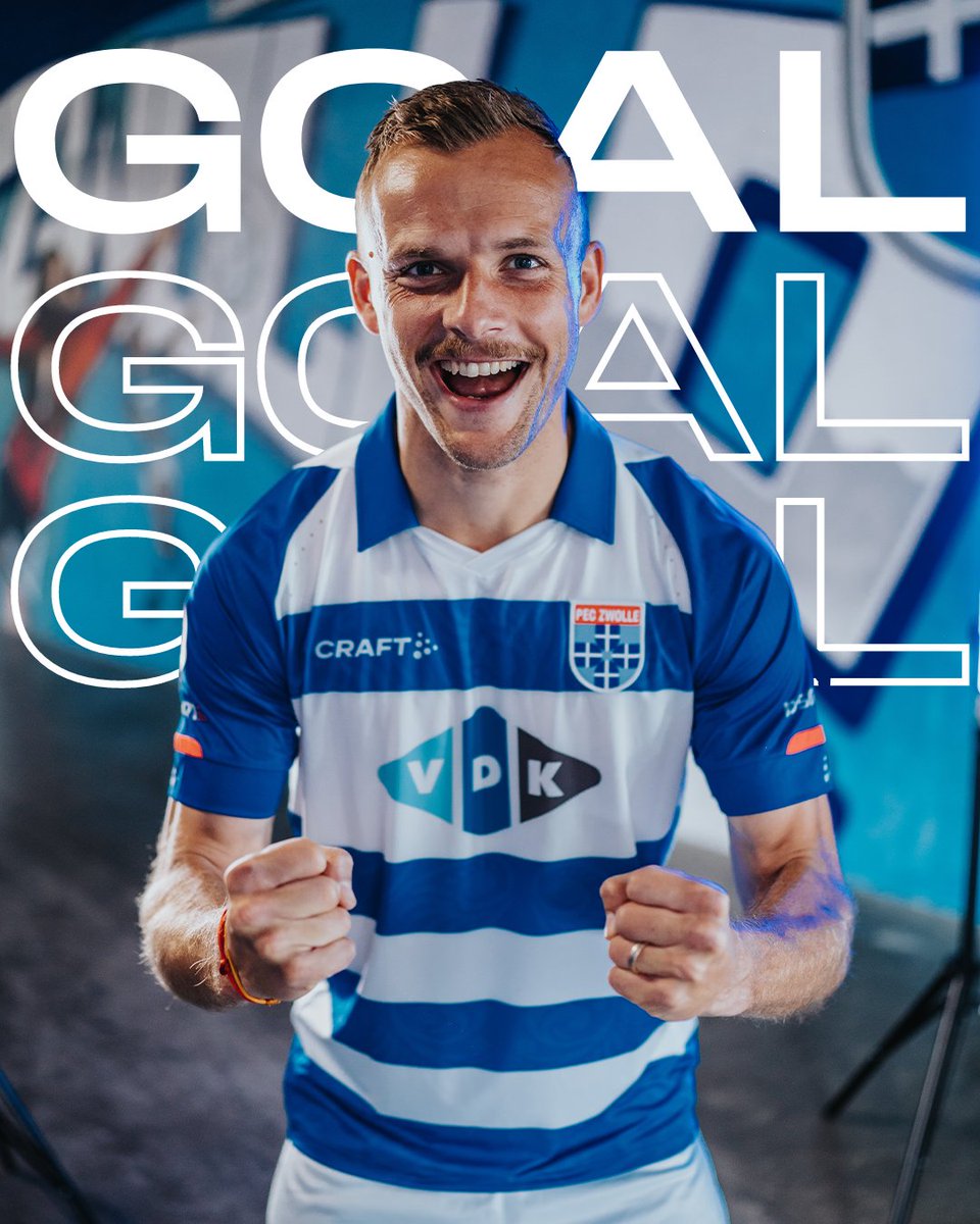 PECZwolle's tweet photo. 71' ⚽️ DOELPUNT PEC Zwolle! Net in het veld, bedient Chardi Landu aanvaller Lennart Thy. De spits schiet PEC Zwolle vervolgens op een verdiende 0-1 voorsprong.

#emmpec #peczwolle #desespereertnimmer https://t.co/aYFIrRKydl
