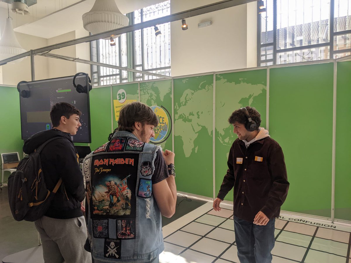 Sounds_H2020's tweet photo. A huge thank you to the #ScienceisWonderful for an excellent event! More than 4000 school kids attended to learn about science and we at @Sounds_H2020 presented two interactive games to teach the importance of spatial audio. @MSCActions #SOUNDS https://t.co/UIff5wox5P