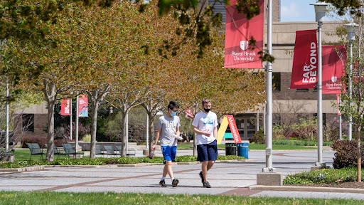stonybrookalum's tweet photo. Hello spring! https://t.co/8AywYws8he