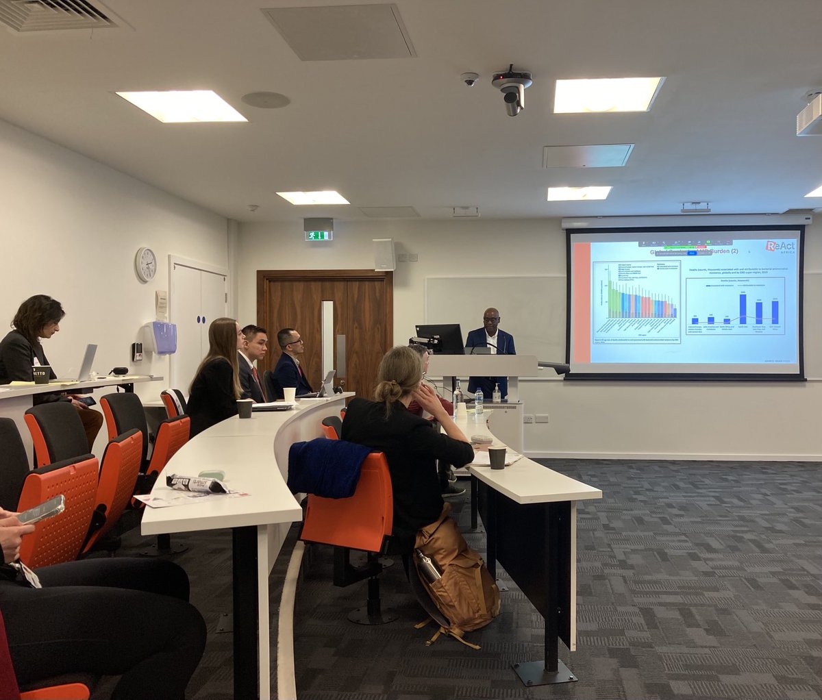 Now Dr Murfin Mpundu of ⁦<a href="/ReActAfrica_RAN/">ReAct Africa Network (RAN)</a>⁩ outlines the highly concerning burden of AMR on health particularly in Sub-Saharan Africa #OneHealth #CitySHPS ⁦<a href="/CityHSRM/">HSRM @ City</a>⁩ ⁦<a href="/CityUniHealth/">School of Health & Medical (Clerkenwell)</a>⁩