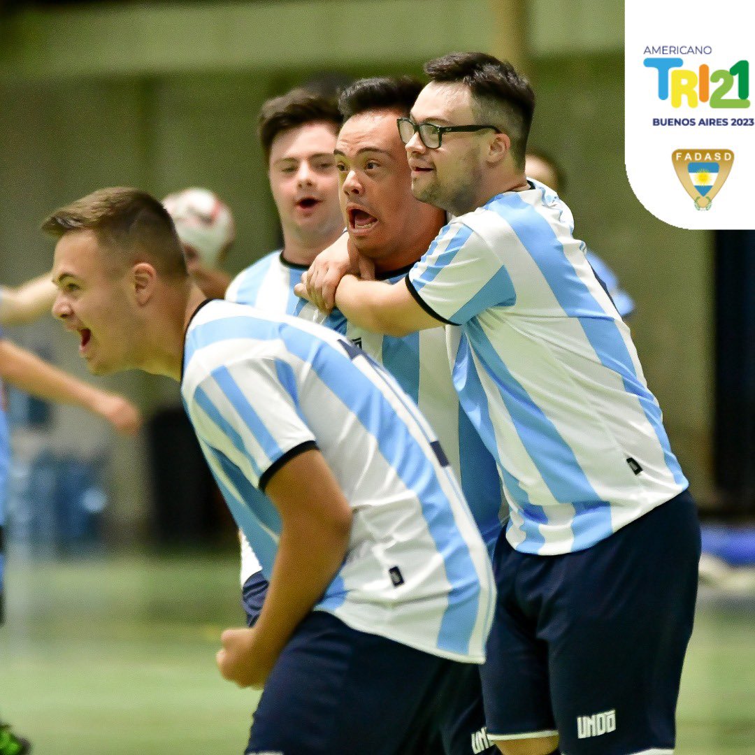 FadasdOk's tweet photo. EL FUTSAL PRESENTE EN EL AMERICANO TRI21 ⚽️ https://t.co/mR3pZ3FbNi