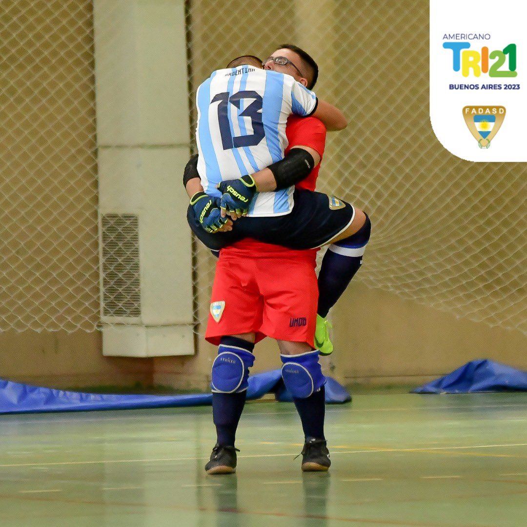 FadasdOk's tweet photo. EL FUTSAL PRESENTE EN EL AMERICANO TRI21 ⚽️ https://t.co/mR3pZ3FbNi