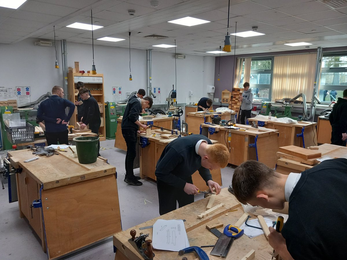 GraemeBinnie's tweet photo. @ArmadaleCDT @WestLoCollege @ArmadaleAcademy Really enjoyed spending the day  @armadCDT. Building on our CABEC success and sharing good practice between schools and colleges #CareerChoices  @WestLoCollege #StaffCPD https://t.co/ejSQvQvmhd