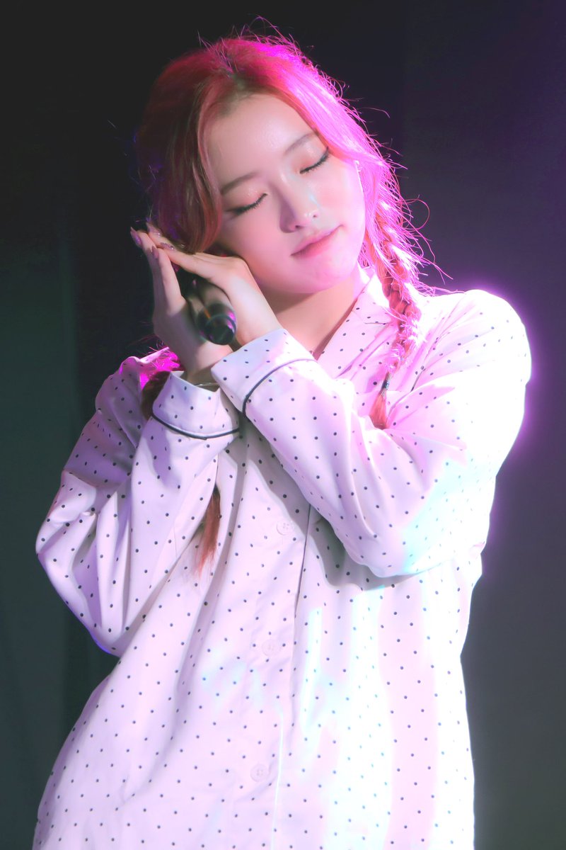 03_1224ring's tweet photo. 예랑해💙🎀 https://t.co/7OiZBmVx4F