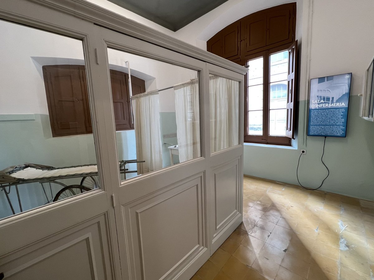 AjStVicencT's tweet photo. 👉 Coincidint amb l’Aplec de Borgonyà demà dissabte de 10h a 13h portes obertes a la Casa del Metge

🆕 On es podrà visitar per primera vegada la recuperació de l’antic consultori de la colònia de Borgonyà

No us ho perdeu! https://t.co/iklx9zTmOl