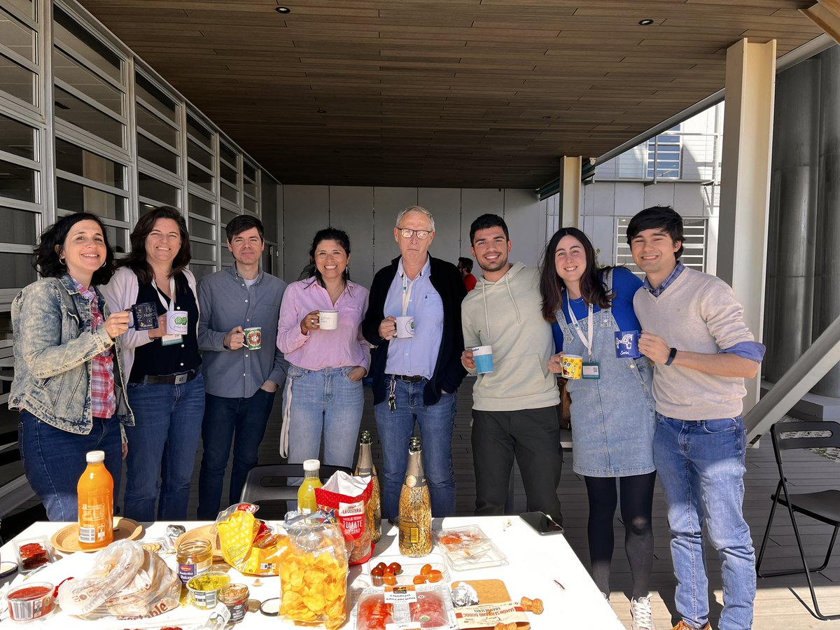 GeminiTeamIHSM's tweet photo. Cheers for our most recent accepted article! Rol of JAZ8 during geminivirus infection in JIBP 🥂 https://t.co/mzlOu1k0nC