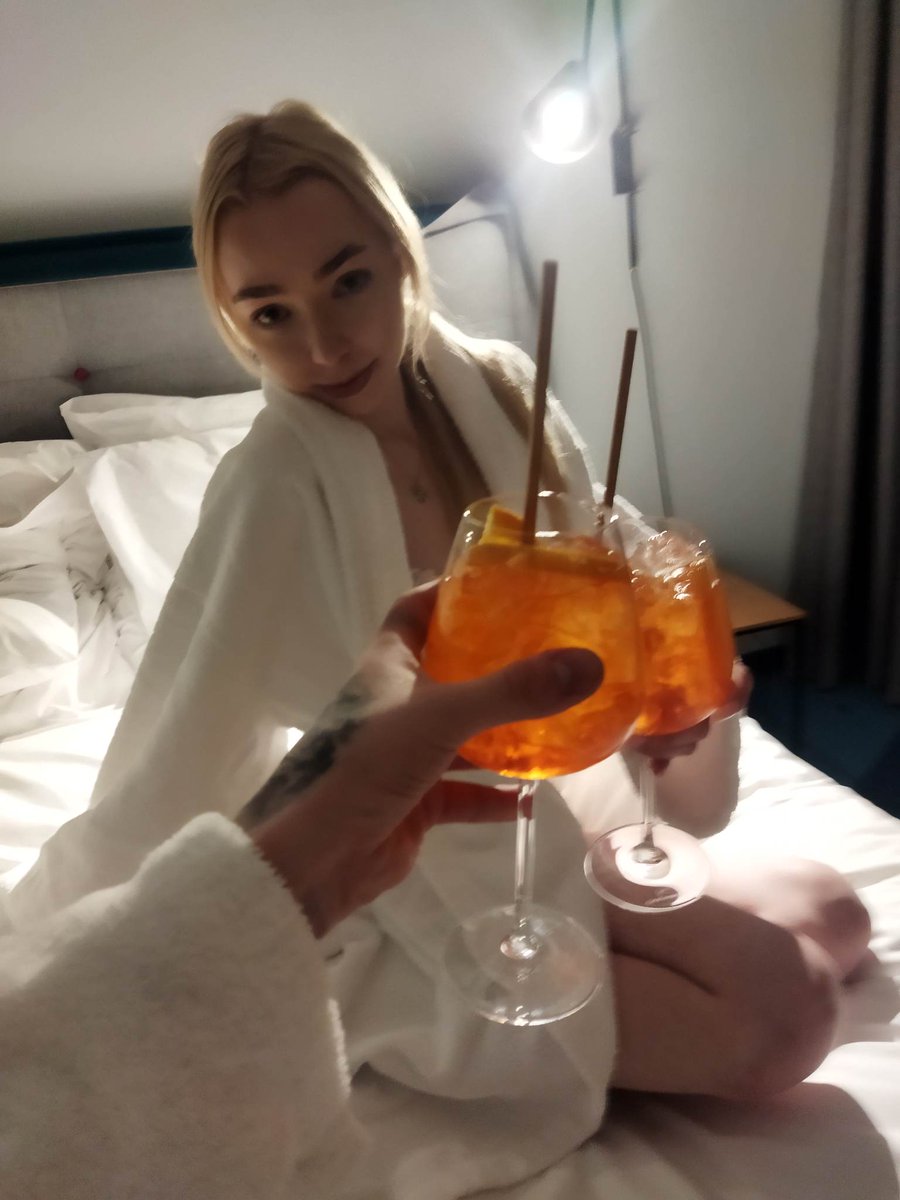 30sTo_Pluton's tweet photo. Hello boys and girls ☺️
I want to invite you to be part of ours content on Onlyfans of course is free subscription ❗❗
Couple 
https://t.co/L8LgIylCGs
Just Lily
https://t.co/Zx8ZliC82H
#Polska #porn #OFgirls #fypシviral #fypシ #sex #sexy #cople #HotPhotos #onlyfans #onlyfansgirl https://t.co/UrSkWeA7NU