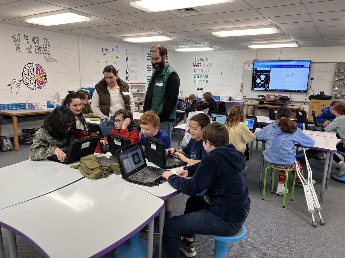 Wrapped up our second visit with educators from Norton Public Schools! Our MMI students enjoyed sharing their learning with other teachers! So proud of our students! 🙌 @DigitalEqNPS @MsScilingoNPS @FredMillerHPS @mlhastings4 @wincarey