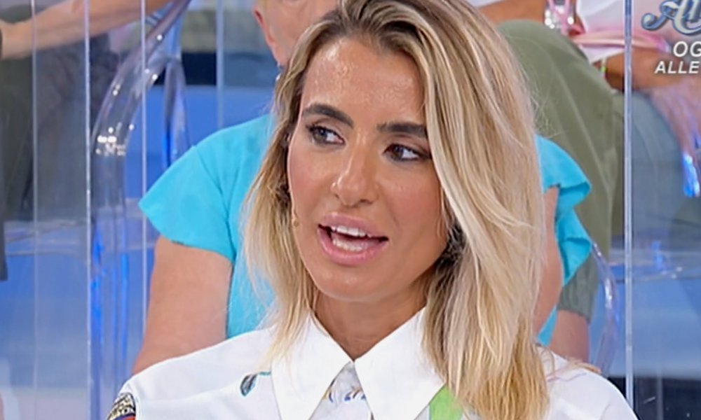 zazoomblog's tweet image. Cristina Tenuta di Uomini e Donne: chi è età che lavoro fa vita privata Instagram Armando - #Cristina #Tenuta #Uomini #Donne: zazoom.it/2023-03-24/cri…