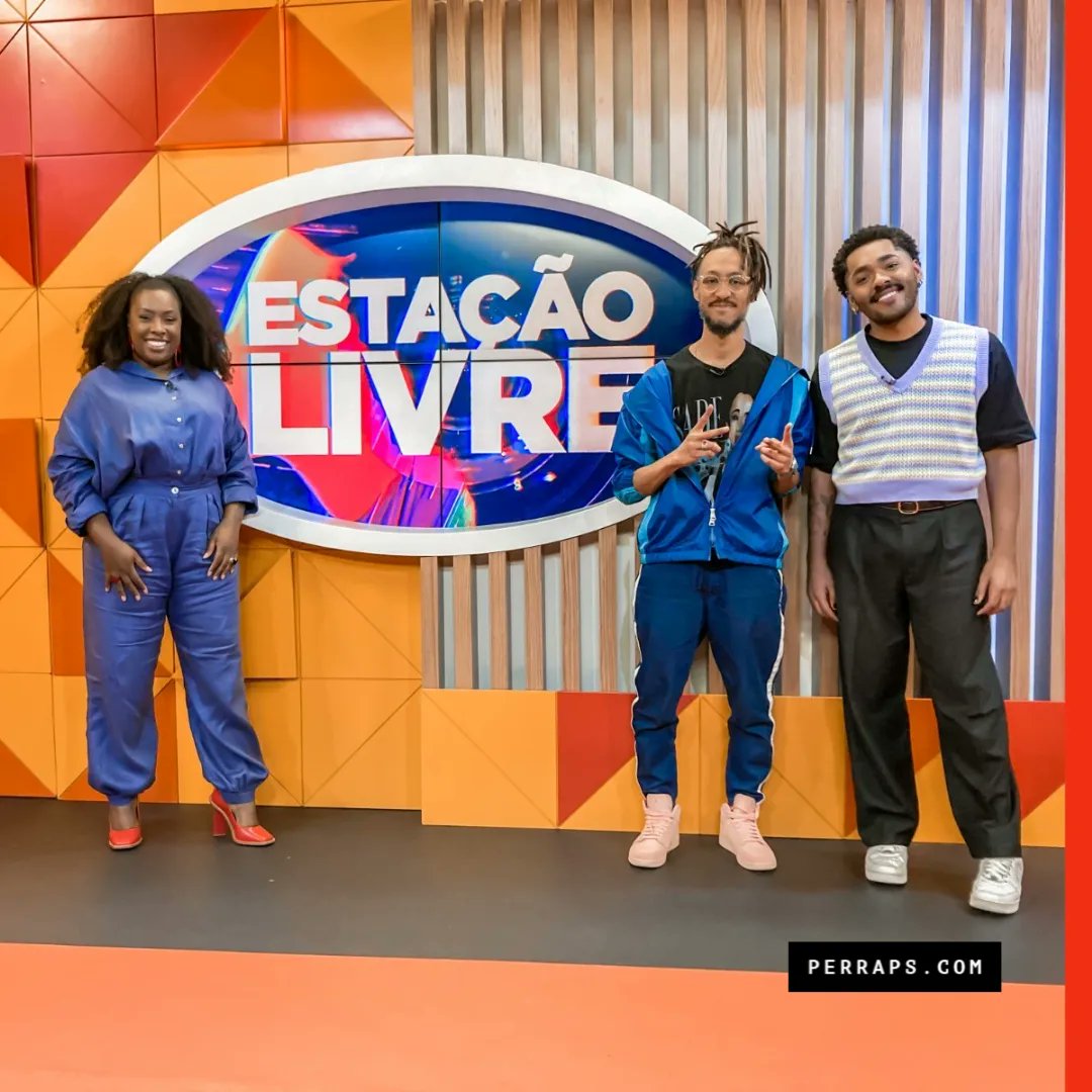 Por aqui o sextou é em grande estilo. 🗣️ Hoje às 22h, Eduardo Ribas, fundador do Per Raps, vai estar participando de programa Estação Livre da TV Cultura, falando sobre novos nomes do rap e R&amp;B. Não vai perder hein! 🤎