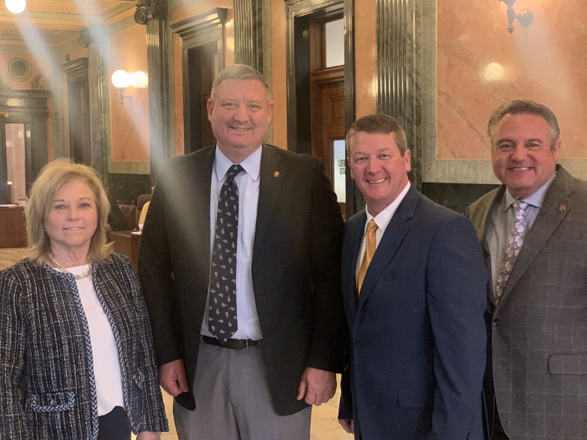 MSProfEd's tweet photo. MPE President-elect Chris Chism, Superintendent of @PearlPSD, and Sondra Odom, President of the @PearlPSD Board, are visiting the capitol today in support of full funding for our schools. #FullyFundMAEP https://t.co/WCySMZuRor