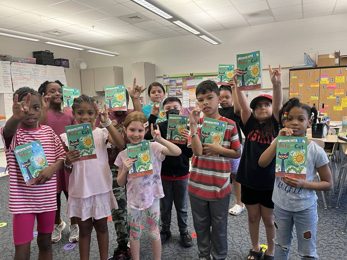 Students from <a href="/NCState/">NC State University</a>  came and read with us today ! What a nice start to our TRACKOUT day! <a href="/WilburnElem/">Wilburn Elementary</a>
