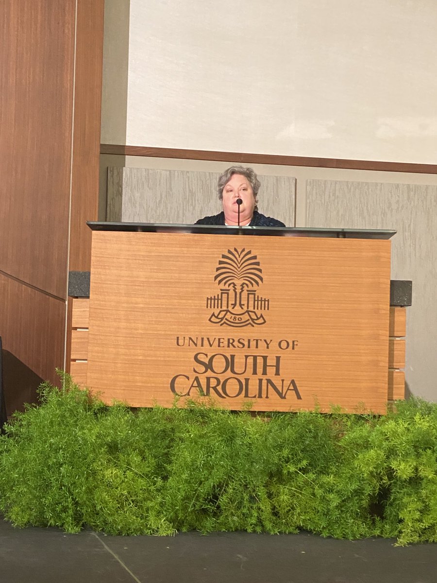 DEANUSCNURSING's tweet photo. #Cockcroft fellow Dr Karen Wickersham presenting leadership project on experiences of Black and Hispanic nurses during Covid-19. @UofSCNursing @wickster55 https://t.co/yIbWAaZKH5
