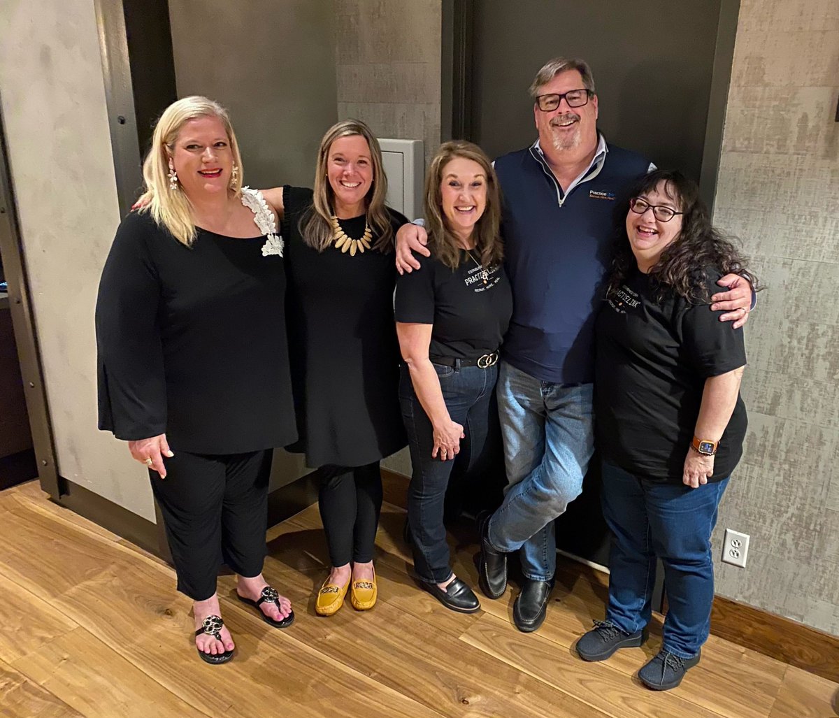 PracticeLink's tweet image. Last night was a hole in one ⛳ catching up with some of our amazing clients! We love attending #AAPPR for a lot of reasons, but fun times like these will always be our favorite. #RecruitHireHeal #AAPPR2023