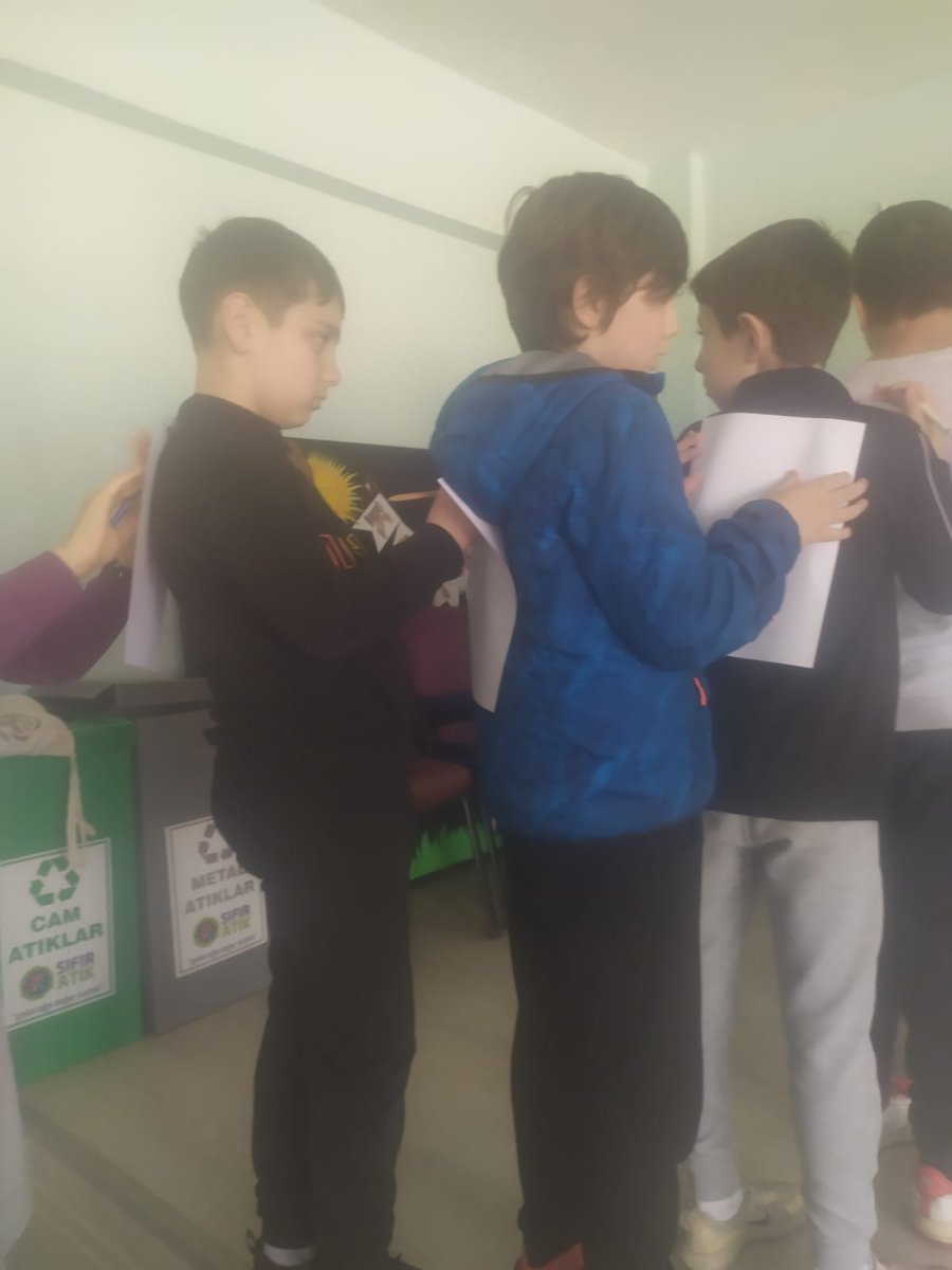 HarezmiTKO's tweet photo. 15. Hafta ısınma etkinliğimiz
@SeyitAliBuyuk
@cengizucc 
@eTwinningBursa 
@kestel_mem  
@eTwinningKestel
@harezmimodeli
@TopluKonutlarOO https://t.co/LVwf4ipt6x