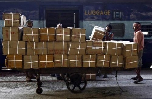 RailwayNorthern's tweet image. उत्तर रेलवे ने फ़रवरी - 2023 तक पार्सल और माल राजस्व के क्षेत्र में भारतीय रेल की सभी क्षेत्रीय रेलों में पहला स्थान प्राप्त कर लिया है।