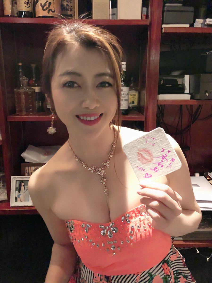 北条麻妃 on X: RT @Soara895: 3月のマキさん💙 4年分を振り返る💙 変わらぬ美貌です💙 #北条麻妃 @makihojyo  t.corbdg0TMPKo  X