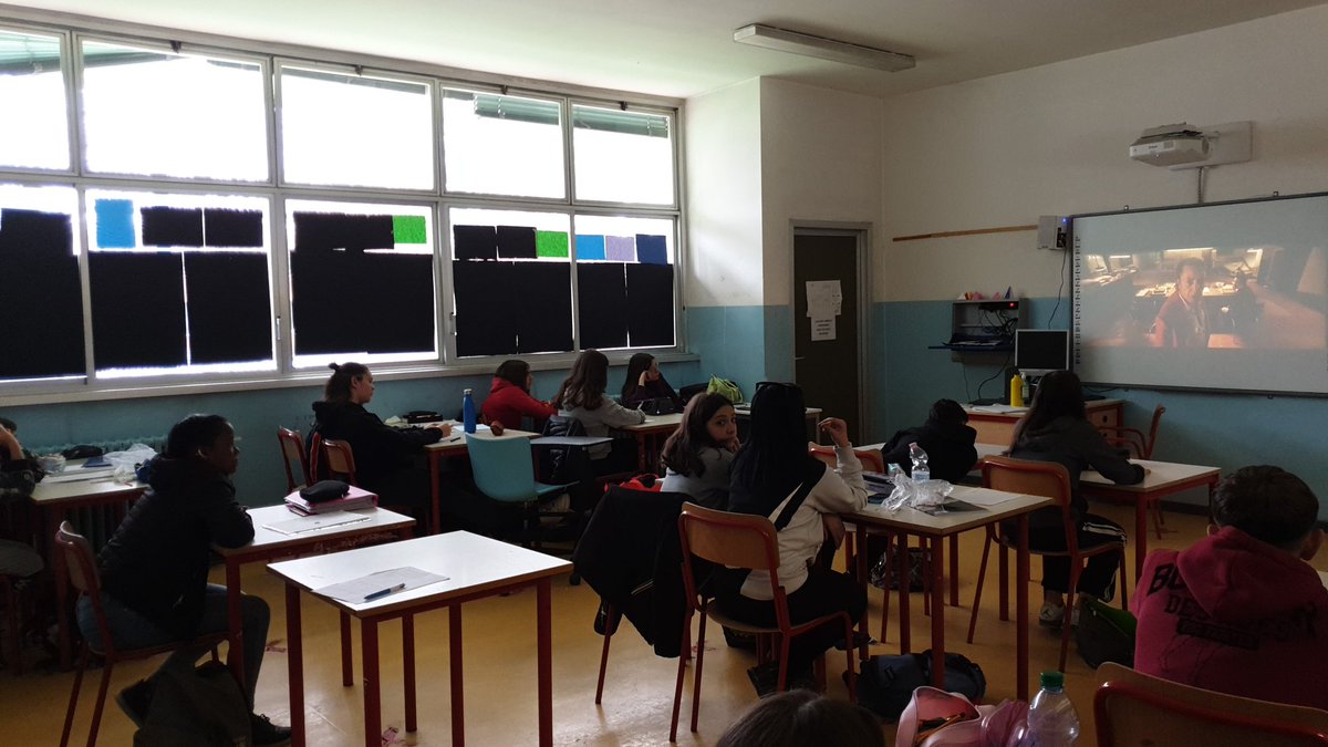 LauraNotaro's tweet photo. @fescaaal #MiWYonZoom🦓 con le fantastiche Serena e Marta del Team Edu #MiWY #COEscuola e con il regista di #Abdelinho (Marocco, 2022) Hicham Ayouch in dialogo con noi da @museobrera 😍 Scuola media ICS L. Da Vinci di #CesanoBoscone https://t.co/EXg2BJNKHj