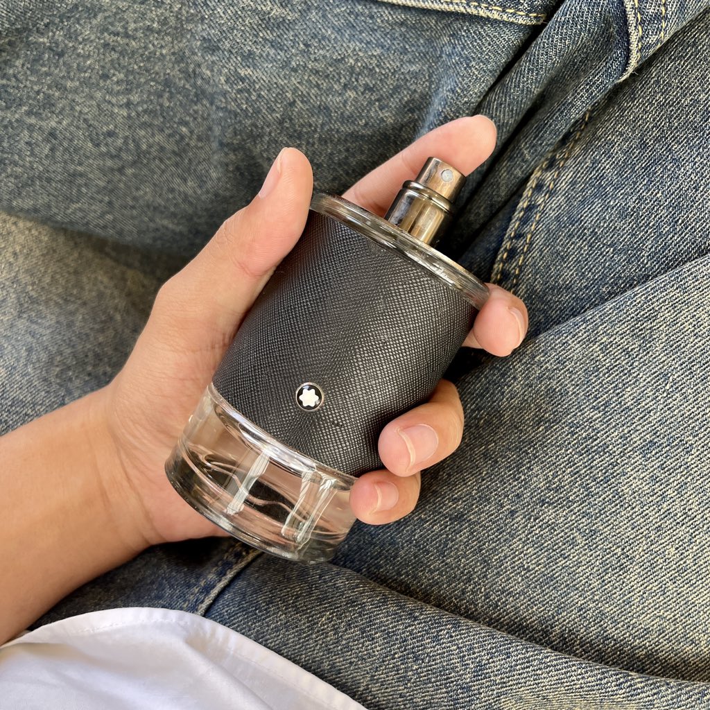 gofger's tweet photo. ฉีดหน้าร้อน ให้กลายเป็นน่ารัก 
กับ #Montblancexplorer https://t.co/JhZp9J4ueL
