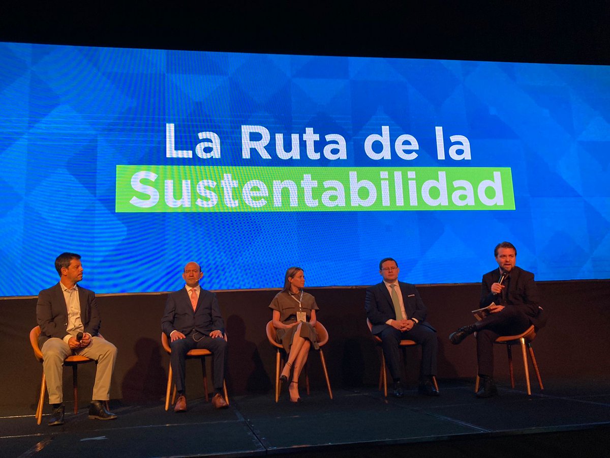 Mesadefinanzas's tweet photo. 🤝👇Compartimos algunas imágenes de LA RUTA DE LA SUSTENTABILIDAD, organizada por @5diaspy el pasado 22 de marzo.
✅️⬆️💯Un encuentro sobre perspectivas, desafíos y experiencias con actores y aliados clave del desarrollo sostenible del Paraguay. https://t.co/T8XKzj6Kzk