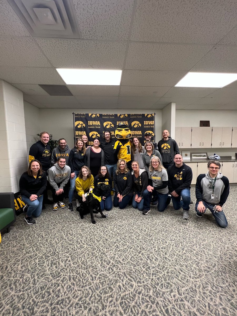 mbildner3's tweet photo. That's right....it's GAME DAY for @IowaWBB!! Let's go Hawks!!! Thanks to @TheREALHerky for coming to visit us at @IowaCityWestHS this morning! Such a fun way to start the day 💛🖤💛 @IowaCitySchools https://t.co/QUrBXNPL1H