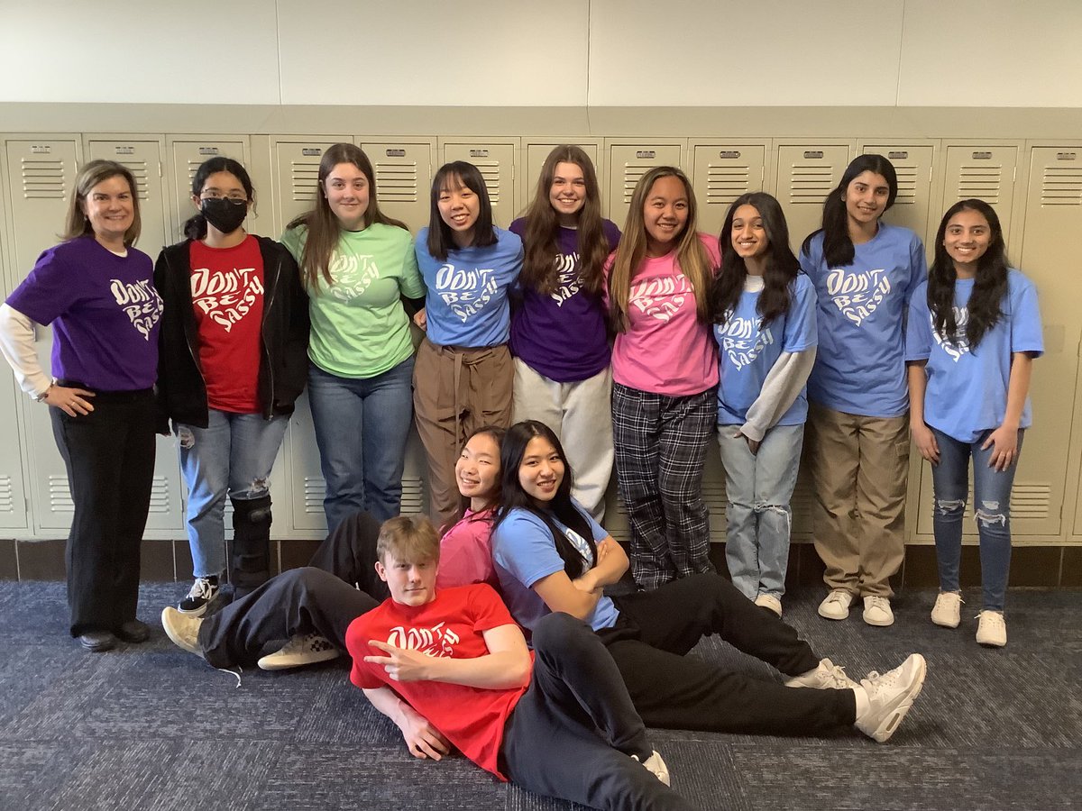 I always tell my sophomore students “Don’t Be Sassy” so we made it our class motto and shirts to boot.#lovemyjob #sophomoreEnglish