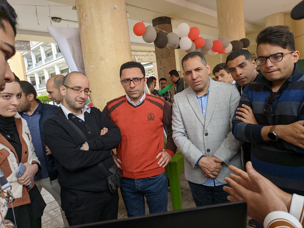 نتقدم بكل الحب والاحترام والتقدير إلى دكاترتنا و معيدنا الأفاضل، الذين أناروا طريقنا بالمزيد من العلم والمعرفة ع مدار السنوات السابقة، آملين أن نكون قد وفقنا ف تكليل تعبكم معنا و نسعى لأن نكون أفضل و افضل لنكلل تعبكم معنا بالمزيد و المزيد ♥️
#ENGnear22 ❤️‍🔥