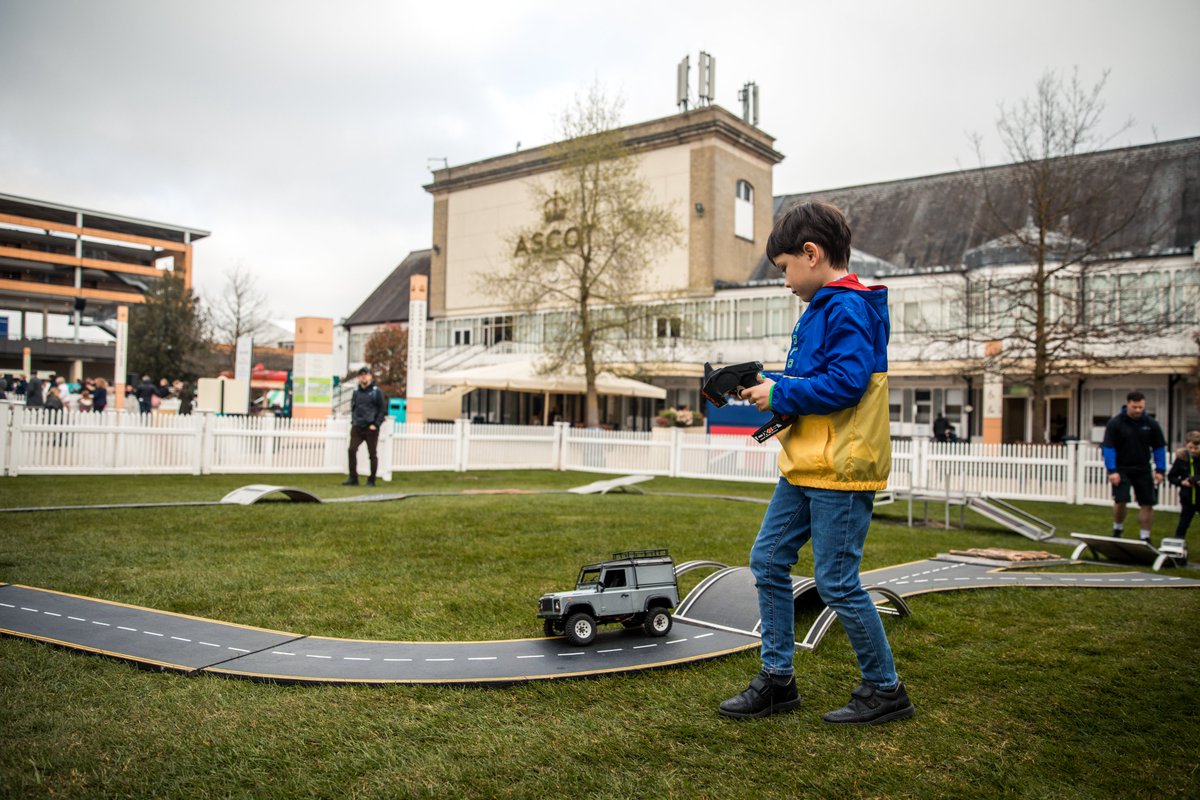 Ascot Racecourse tweet media