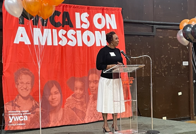 The @YWCentralAL in downtown #Birmingham marks 120 years of community housing, domestic violence services, childcare for low-income families and other programs. @BhamTimes birminghamtimes.com/2023/03/ywca-c…