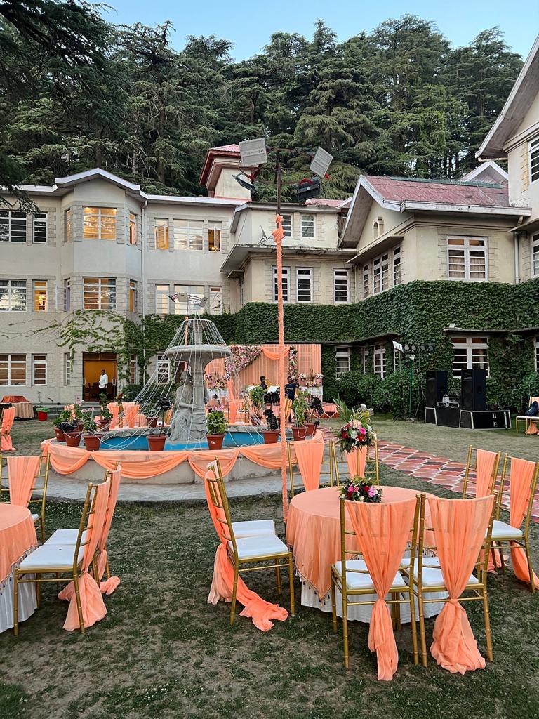 showtimeeventz's tweet photo. From hillsides to beaches and palaces, these wedding destinations are bound to make your wedding dreams come true.
⭕Call 9871009325
Website: https://t.co/xDI0RJG517
#destinationwedding #showtimeevent #shimlaweddings #beachmandap #shimla #weddingstyle #stagedecoration https://t.co/qDi5mI7ml8