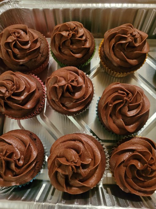I make #cupcakes :) You can call me Booty Crocker 🤪 https://t.co/diDpJmrUhs<a href="/tag/cupcakes"class="tags">#cupcakes</a>