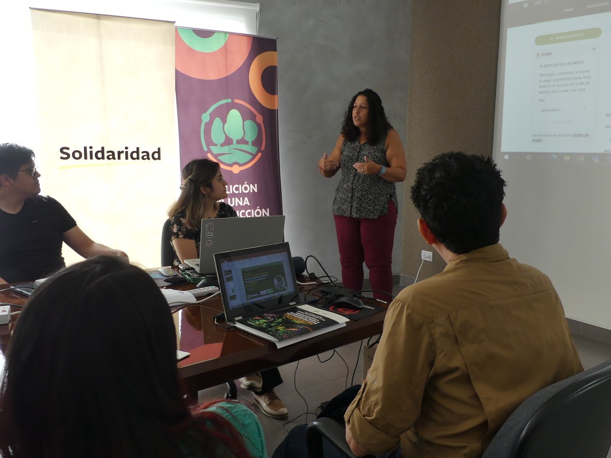 CoalicionPE's tweet image. La @CoalicionPE, la Alliance of Biodiversity International-CIAT [@BiovIntCIAT_esp]  y @proforest  realizan hoy, en las oficinas de @Solidaridad_LAT, un taller de manejo de la herramienta Global Forest Watch Pro (GFWP) para gestionar la trazabilidad de la deforestación en cacao.