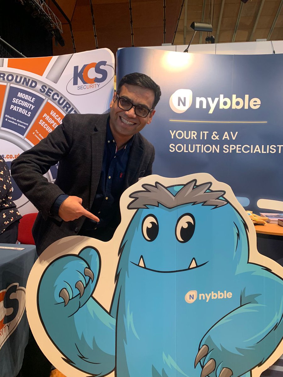 NybbleLtd's tweet photo. Selfies all around!🤳

#LBE2023 #NybbleIT #NybbleAV #Elbbyn https://t.co/rWINaOa41r