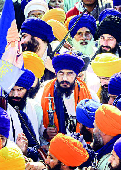 🤎
#WeStandWithAmritpalSinghJi 
#freeamritpalsinghkhalsa 
#FreeAmritpal_Singh