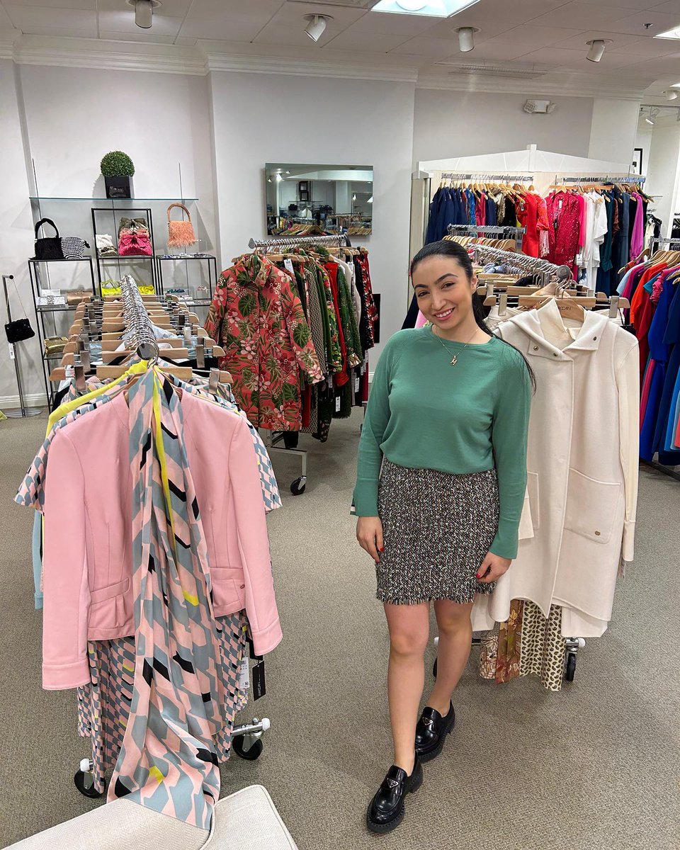 RodesHimHer's tweet image. Come see our fall @marccain trunk show today with rep Malak Faour! We are loving all of the colors and prints 😍

#RodesLouisville #OnlyAtRodes #MarcCain #MarcCainGirls #KnittedInGermany #NewSeasonNewLook #ForHer #FashionForHer #FallCollection #FW23 #Fall2023