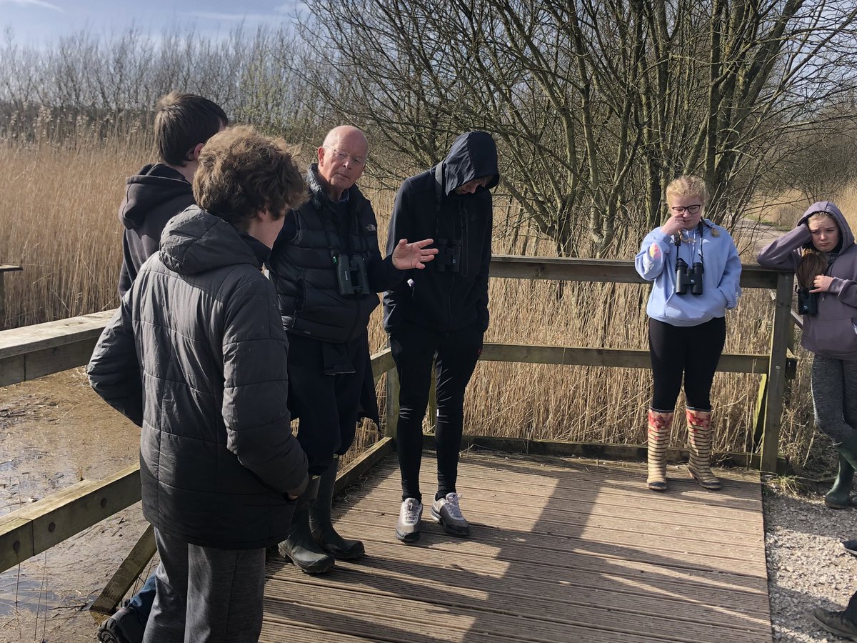Second trip out with naturalist Tim Birkhead @BayLeadershipAc @RSPBLeightonM @Litfest we really have been lucky with the weather #inspiringyoungpeople #nature #birds #connectingwithnature