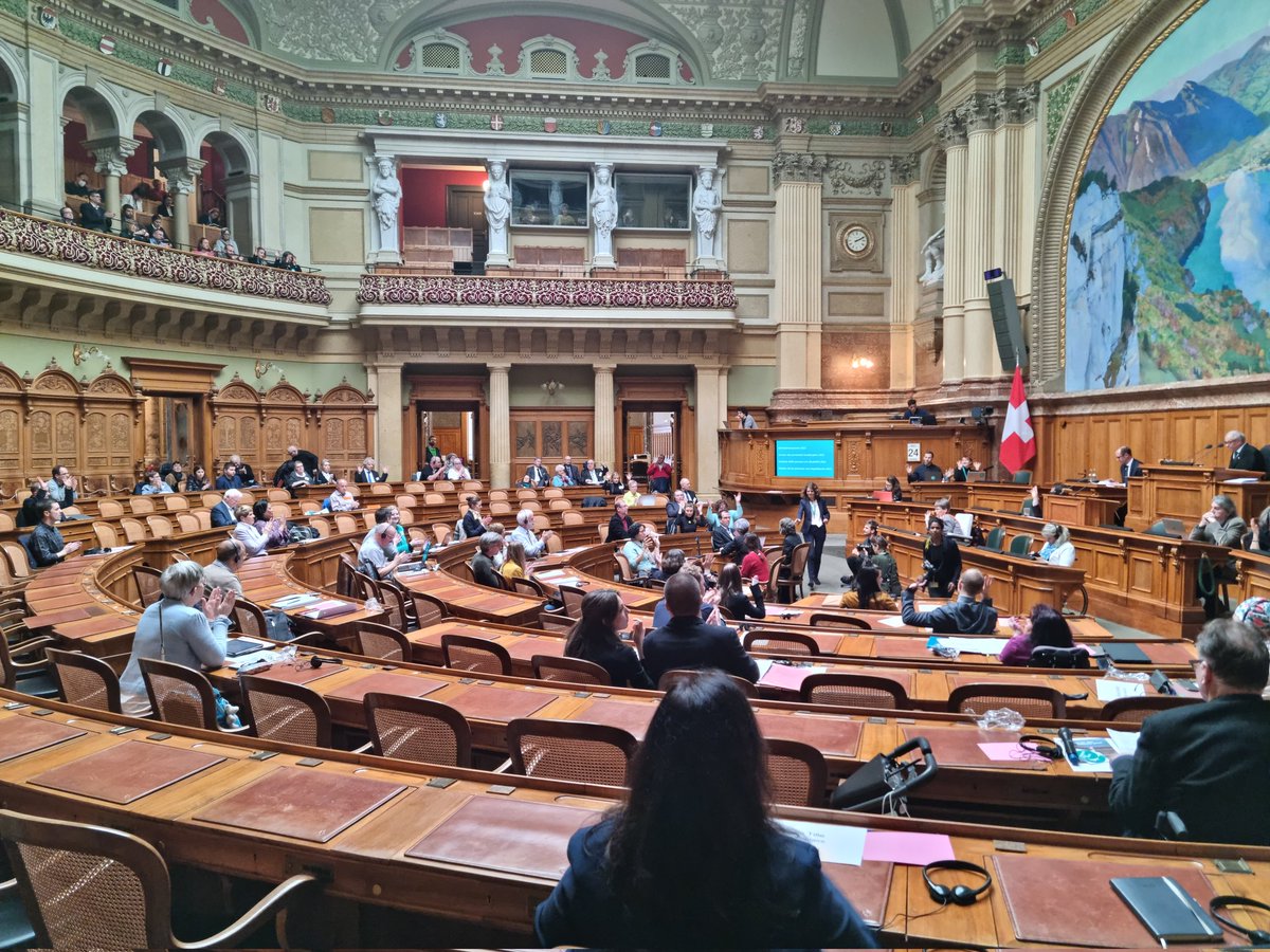 RaphalDeRiedma1's tweet image. Nothing without us. Aussi en politique. La première session des personne s avec handicap de Suisse ou les 43 sièges que les 22% de la population devraient occuper au parlement! Un plaidoyer pour l'égalité et l'inclusion #CDPH #inclusion #handicap #SessionDesPersonnesHandicapées