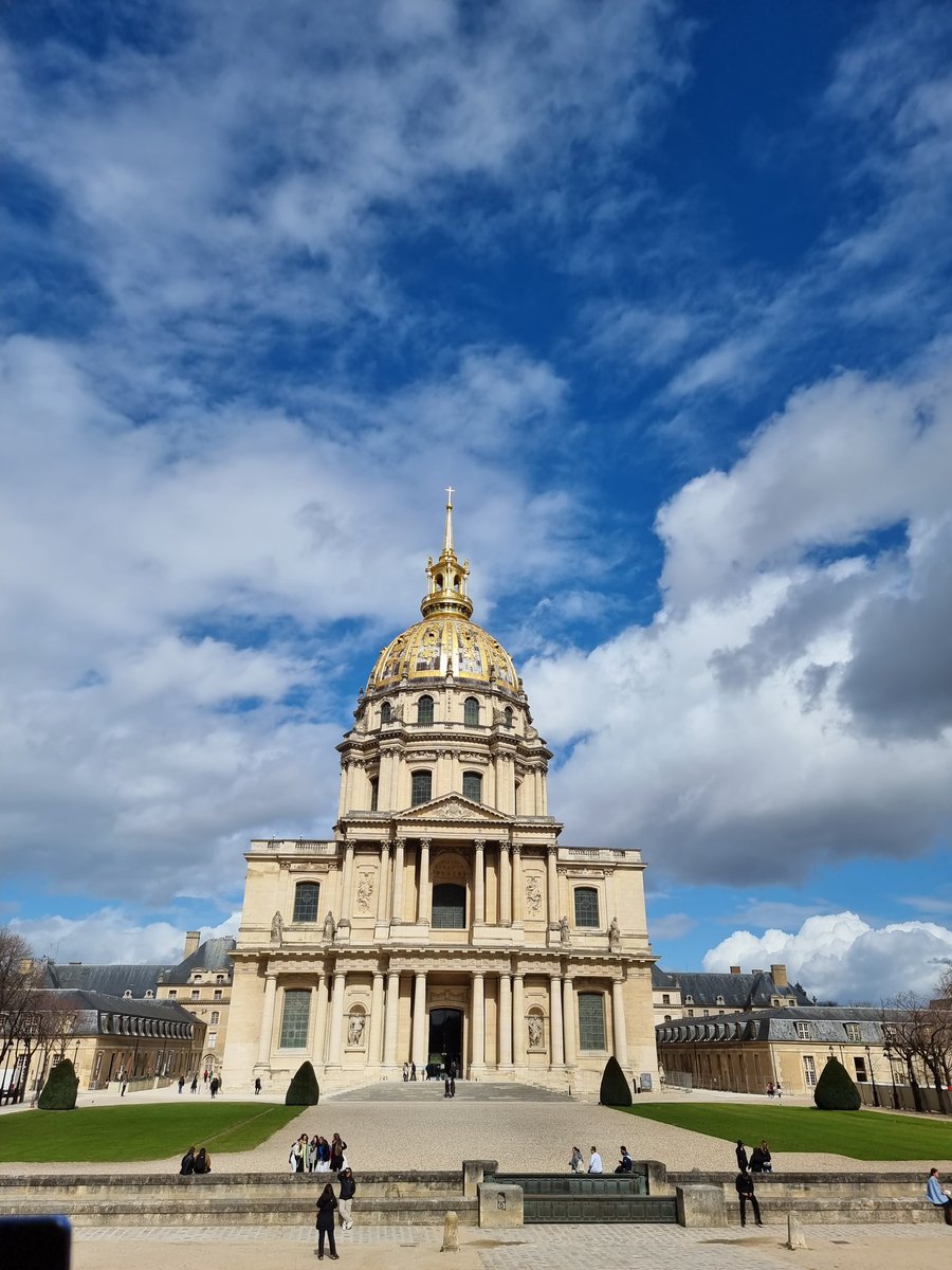 edavies781's tweet photo. A fine city ! #Paris https://t.co/V7DRomqFKm