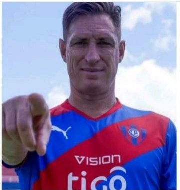 Danymacica's tweet photo. Más allá de la información de los colegas argentinos, Sava está COMPROMETIDO con #Cerro Porteño, es muy serio el DT!
Por supuesto que estará contento porque su nombre suena para otro grande, y para Cerro está bien que su DT esté en el ruido! Total tranquilidad en el club.
🔵🔴💪🏻 https://t.co/SzNfKGwcQM