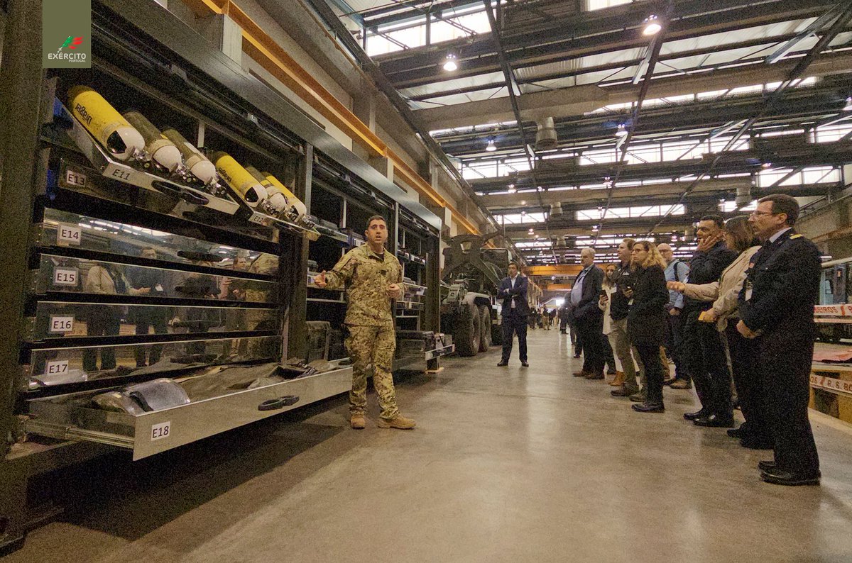 O Exército Português 🇵🇹participa na cimeira interagências, CBRNe Summit Europe 🇪🇺.
ℹ️exercito.pt/pt/informacao-…
🎞️youtube.com/watch?v=sGRYP9…
Ao serviço dos Portugueses.
#ExércitoPortuguês #CFT #RE1 #nbqre #EU #NATO #UN <a href="/defesa_pt/">Defesa Nacional</a> <a href="/NATO/">NATO</a> <a href="/eu_eeas/">European External Action Service - EEAS 🇪🇺</a> <a href="/EUCouncil/">EU Council</a> <a href="/Intel_Sec/">Intelligence-Sec</a> <a href="/UN/">United Nations</a>