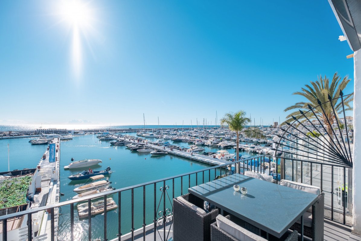 11 incredible value properties on the Costa del Sol #puertobanus #marbella #mijas #estepona #malaga #costadelsol #casares #laduquesa #sotogrande #lacalademijas - mailchi.mp/affinityspain/…