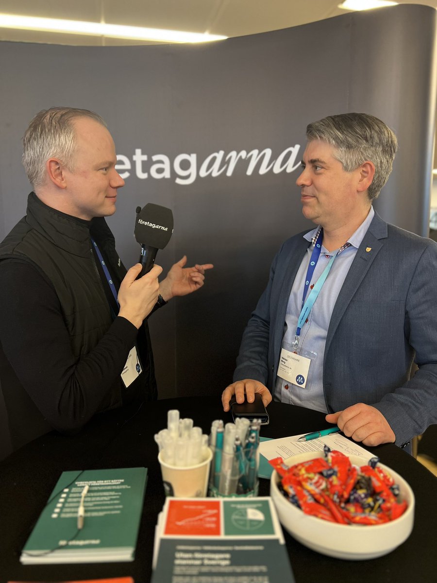 Vi pratar företagarfrämjande på flera partiers möten under våren. Just nu på #sverigemötet <a href="/moderaterna/">Moderaterna</a> och en intervju med Niklas Borg, kommunalråd och gruppledare i Linköping <a href="/niklasborg76/">Niklas Borg</a> <a href="/Erik_Ostman/">Erik Östman</a> satte lokalt företagsklimat i fokus